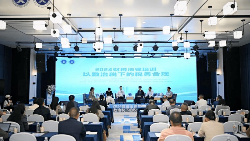成都建筑资质代办与挂靠：本质区别与风险分析